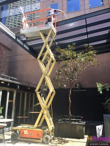 hirange-window-cleaning-services-using-a-scissor-lift